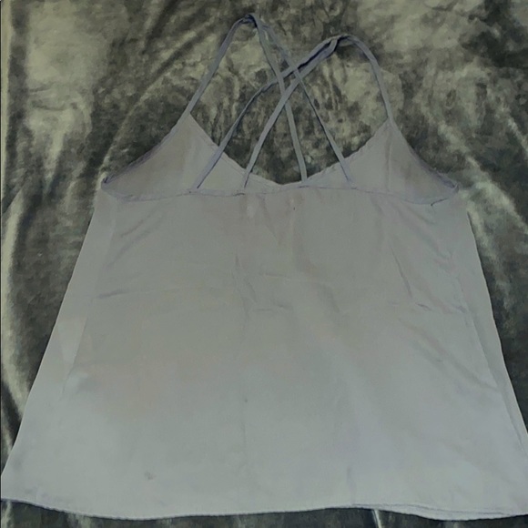 Low cut loose Tank top - Picture 2 of 2